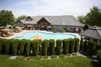 Grandridge place apartments kennewick washington community pool area